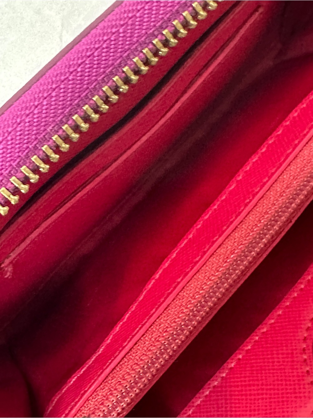 Tory Burch Purple Leather Zip Wristlet with Gold Logo Zip Around W/ Strap - Picture 9 of 10